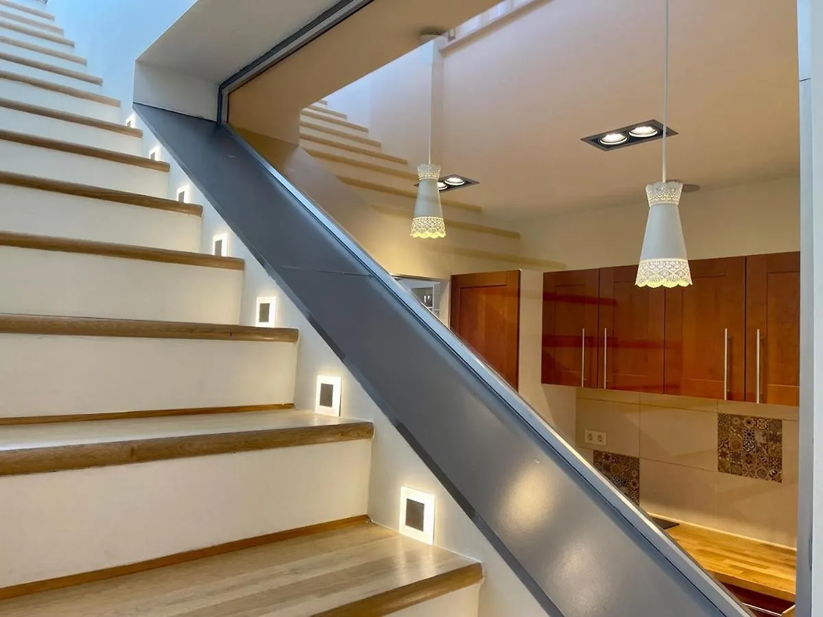 Apartment Penthouse W Private Rooftop And Free Parking Budapest
