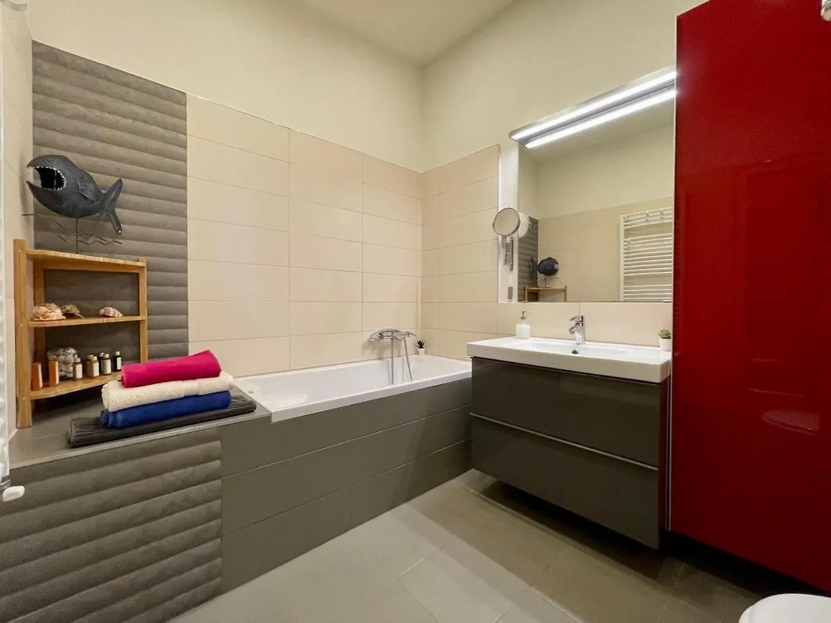 Apartment Penthouse W Private Rooftop And Free Parking Budapest