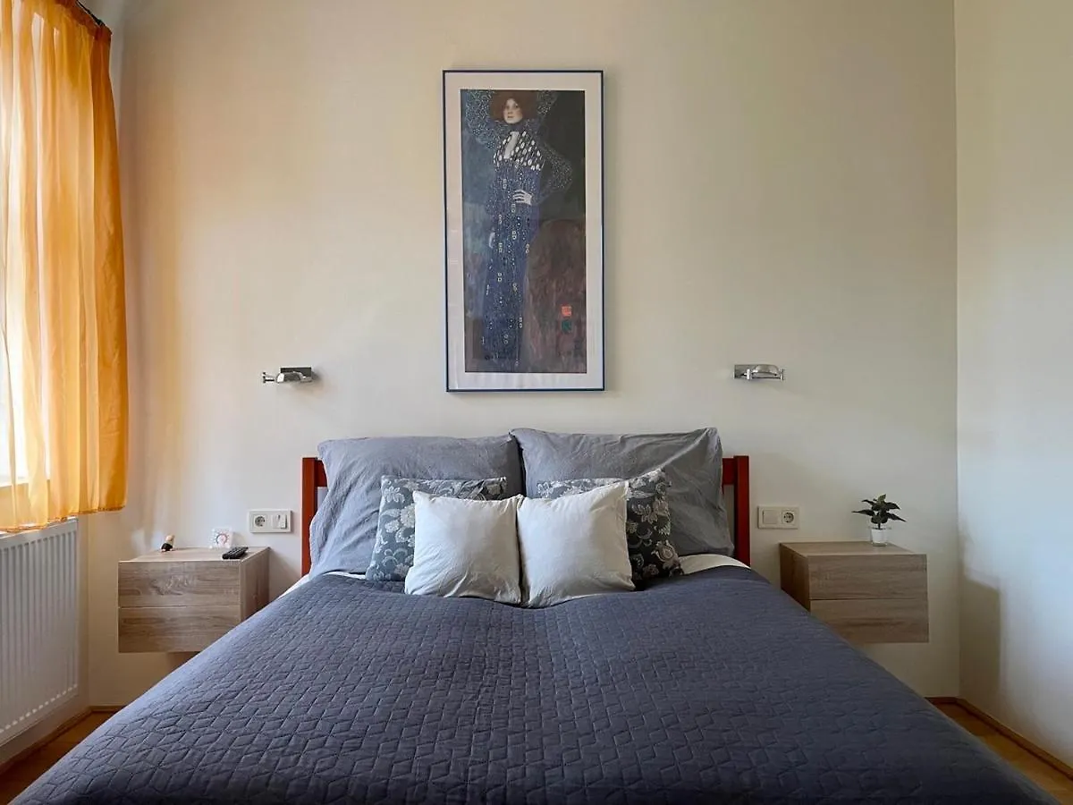 Apartment Penthouse W Private Rooftop And Free Parking Budapest