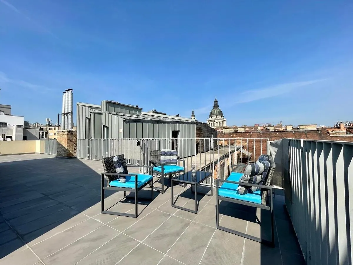 Penthouse W Private Rooftop And Free Parking Budapest Apartment